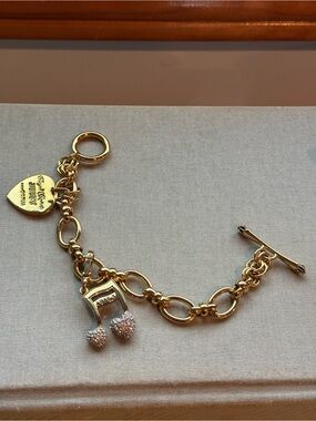 Juicy Couture Charm Bracelet  Gold Tone w/ Heart & Music Note Charm Jewelry